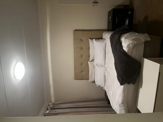 To Let 3 Bedroom Property for Rent in Golf View North West